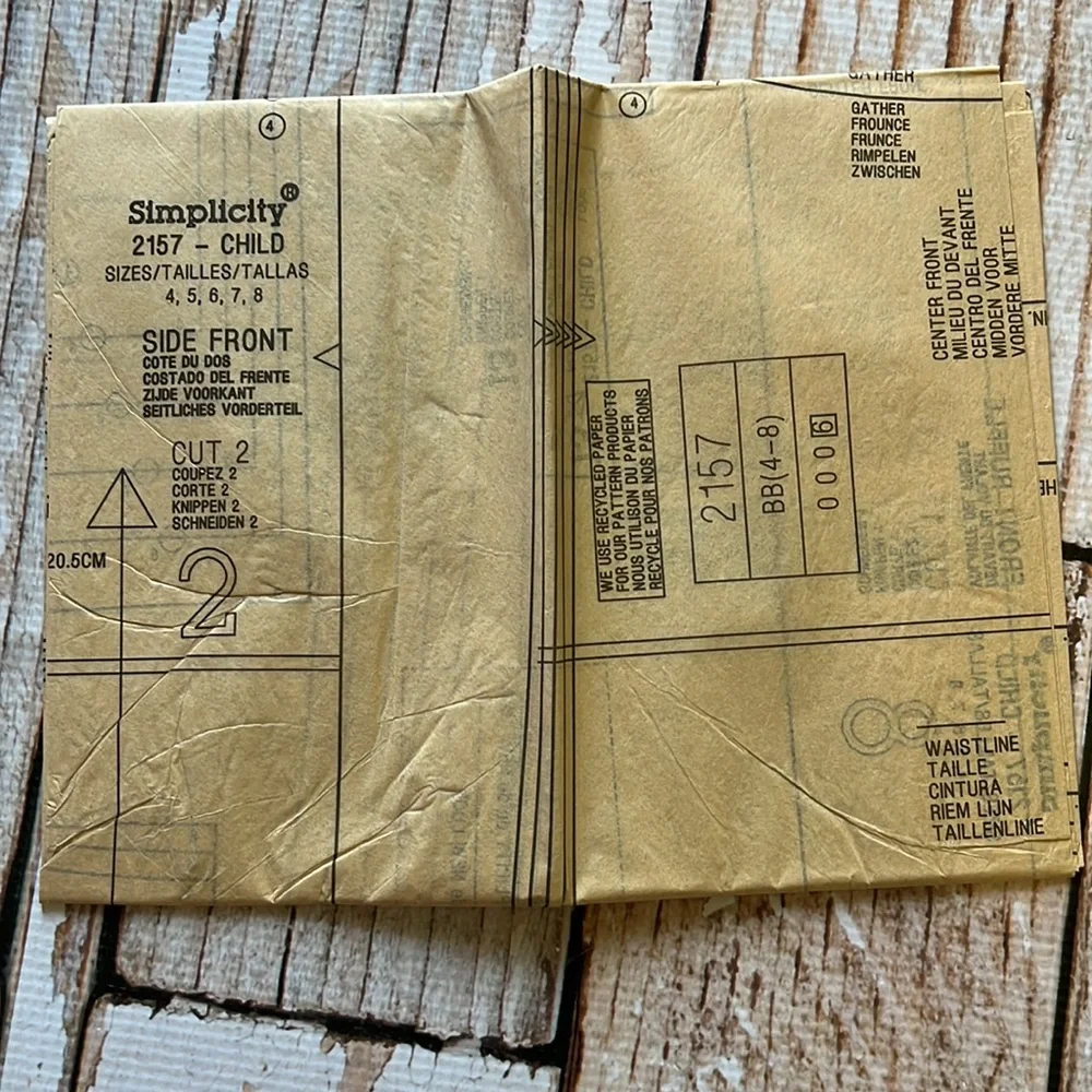 Simplicity Project Runway Uncut Sewing Pattern - Picture 9 of 9